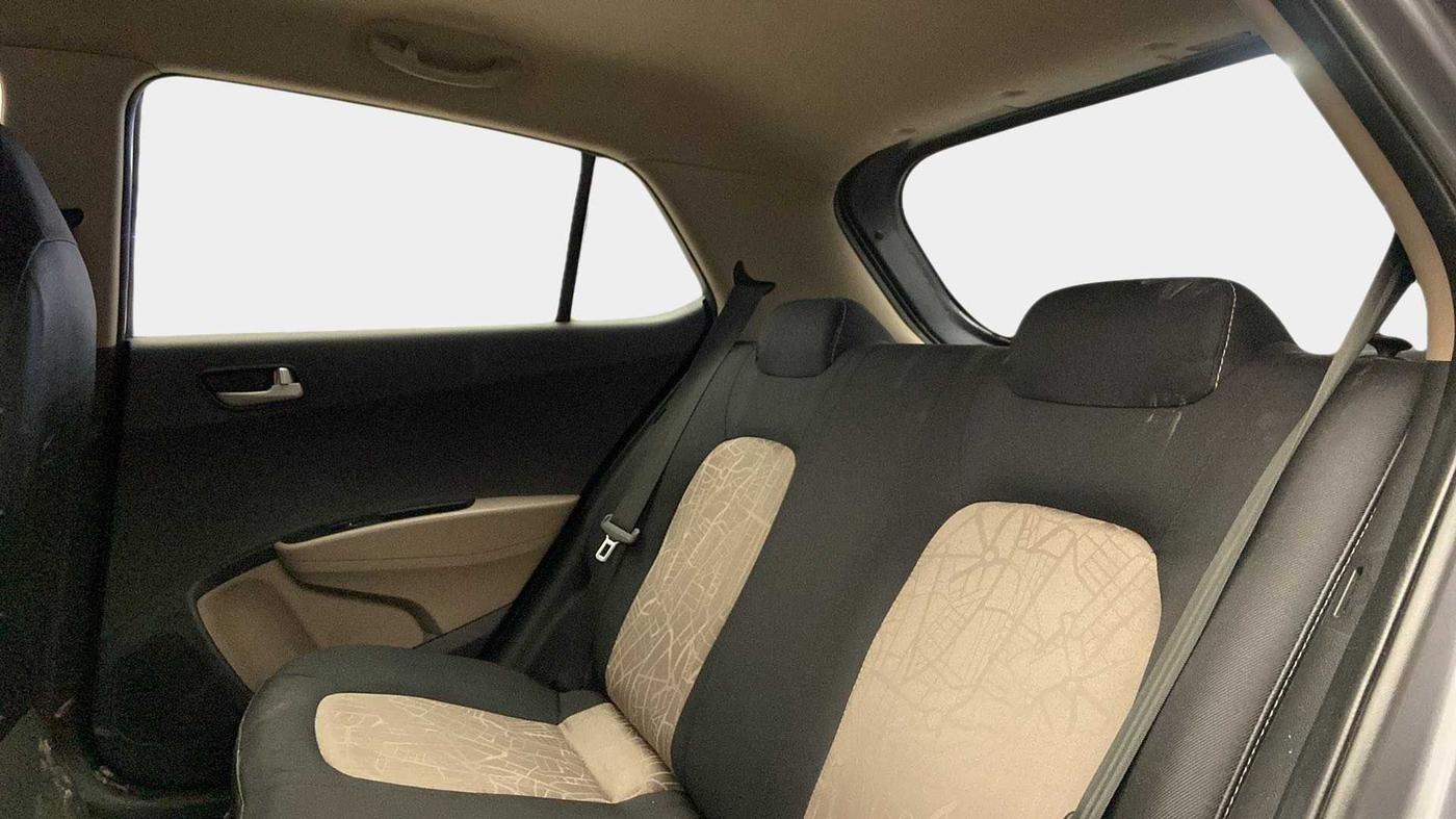 2013 Hyundai Grand i10 SPORTZ 1.2 KAPPA VTVT, Petrol, Manual, 71,347 km, Right Side Rear Door Cabin