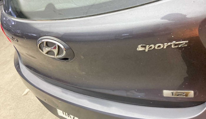 2013 Hyundai Grand i10 SPORTZ 1.2 KAPPA VTVT, Petrol, Manual, 71,347 km, Dicky (Boot door) - Minor scratches