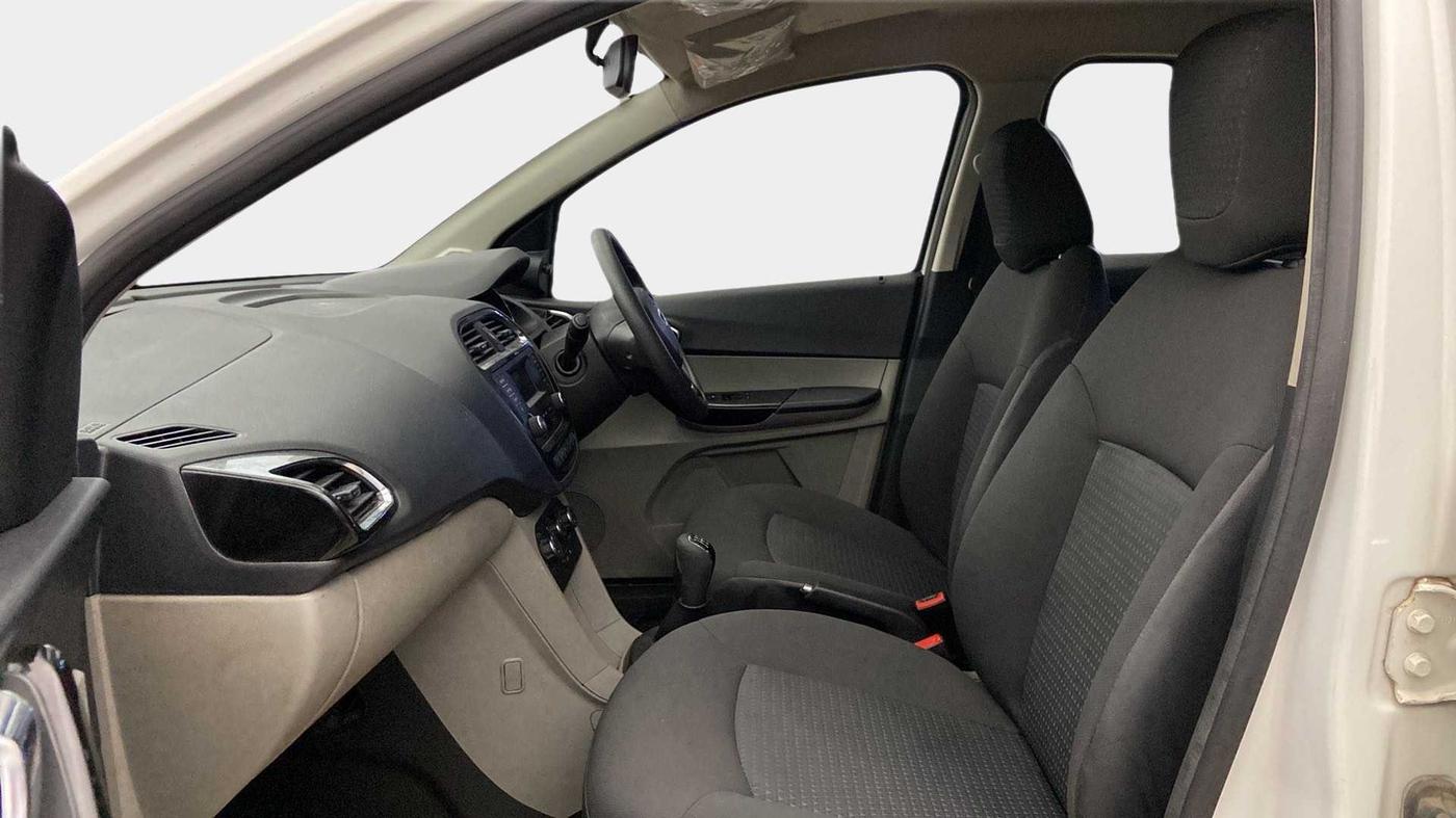 2018 Tata Tiago XZ PETROL, Petrol, Manual, 88,996 km, Right Side Front Door Cabin