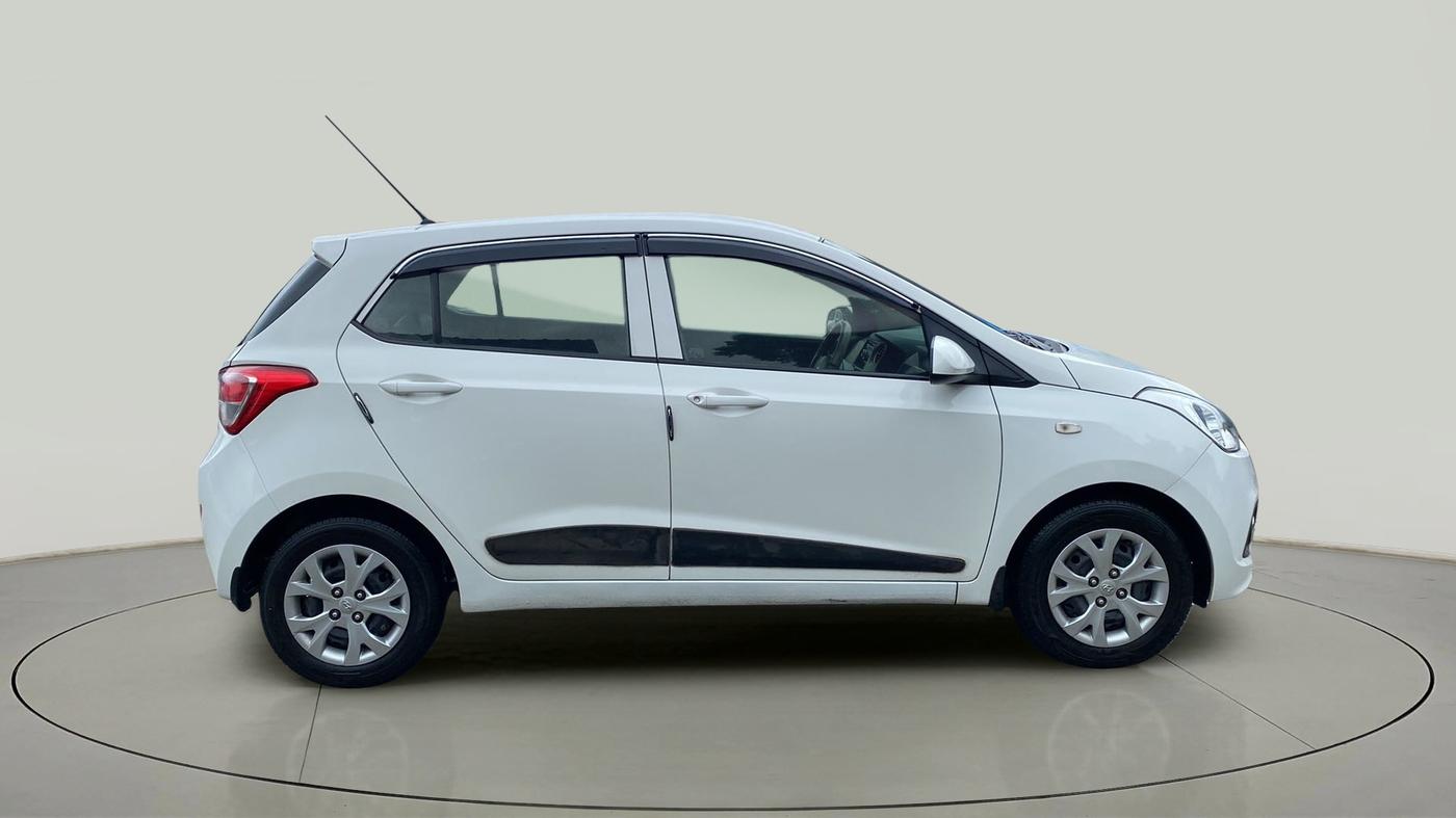 2015 Hyundai Grand i10 MAGNA 1.2 KAPPA VTVT, Petrol, Manual, 66,831 km, Right Side