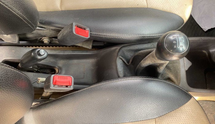 2015 Hyundai Eon D-LITE+, Petrol, Manual, 71,802 km, Gear Lever