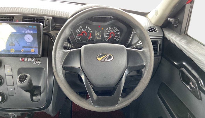 2018 Mahindra KUV 100 NXT K2 P 6 STR, Petrol, Manual, 50,326 km, Steering Wheel Close Up