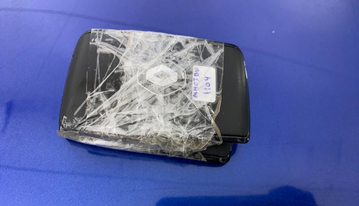 2021 Renault TRIBER RXZ AMT, Petrol, Automatic, 22,971 km, Key Close Up