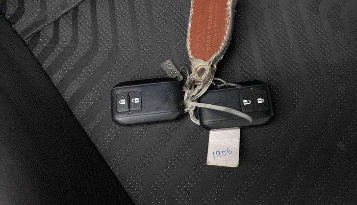 2019 Maruti Swift ZXI PLUS AMT, Petrol, Automatic, 40,276 km, Key Close Up