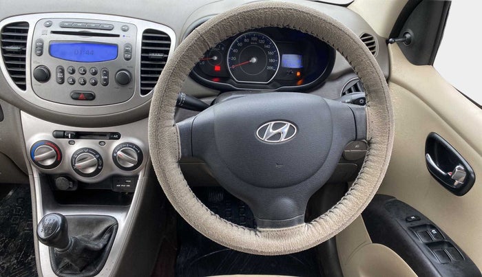 2015 Hyundai i10 SPORTZ 1.1, Petrol, Manual, 21,422 km, Steering Wheel Close Up