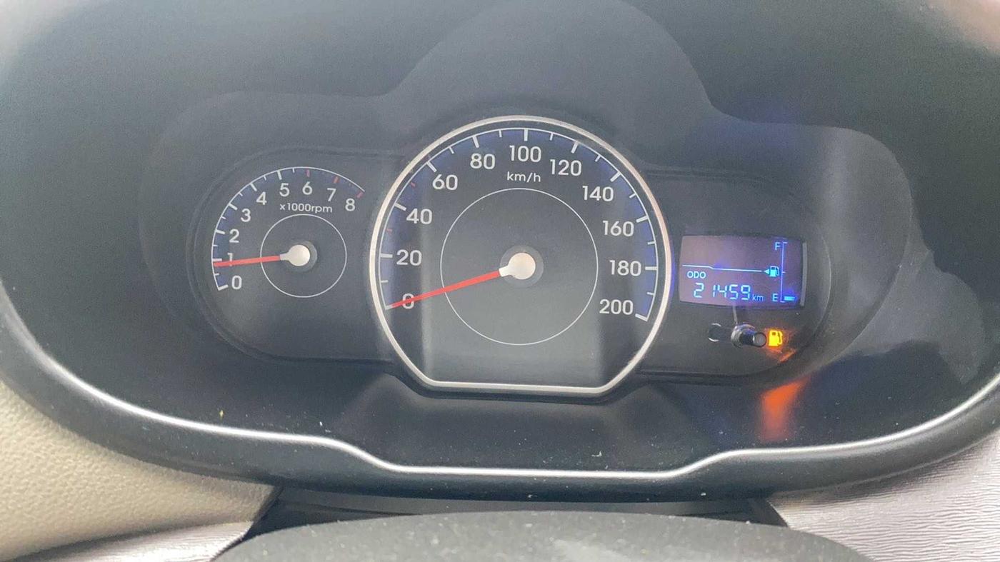 2015 Hyundai i10 SPORTZ 1.1, Petrol, Manual, 21,422 km, Odometer Image