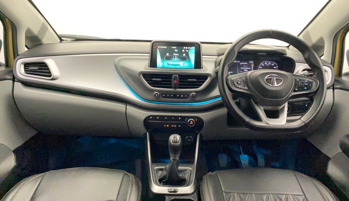 2020 Tata ALTROZ XZ PETROL, Petrol, Manual, 24,581 km, Dashboard