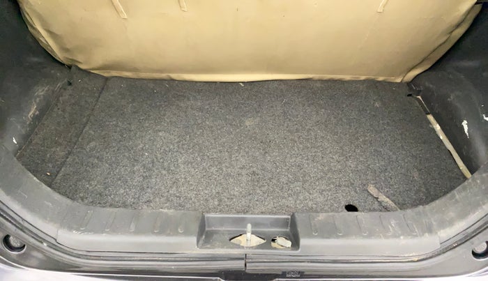 2017 Maruti Alto K10 VXI, Petrol, Manual, 70,281 km, Boot Inside
