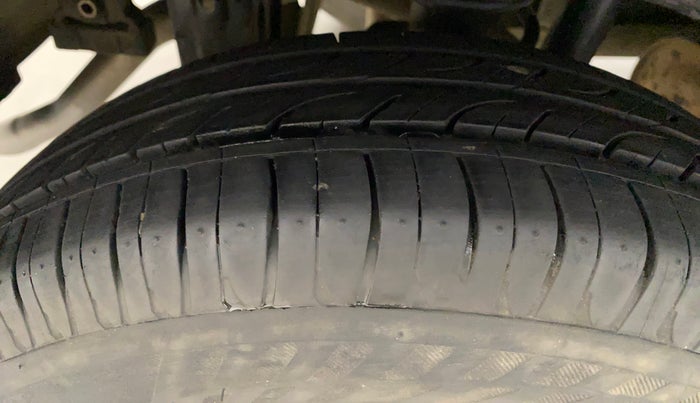 2017 Maruti Alto K10 VXI, Petrol, Manual, 70,281 km, Right Front Tyre Tread