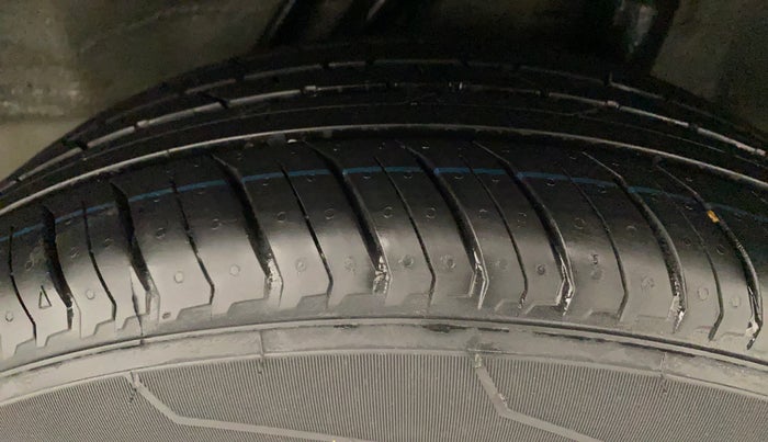 2018 Honda BR-V 1.5L I-VTEC S, Petrol, Manual, 52,504 km, Left Rear Tyre Tread