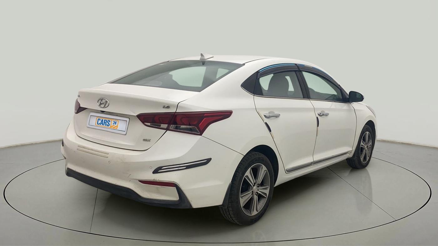 2019 Hyundai Verna 1.6 VTVT SX, Petrol, Manual, 61,985 km, Right Back Diagonal