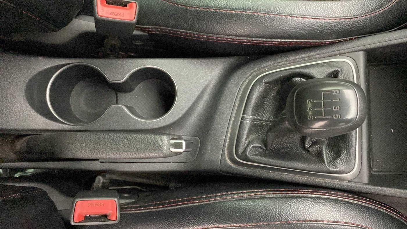 2019 Hyundai Verna 1.6 VTVT SX, Petrol, Manual, 61,985 km, Gear Lever