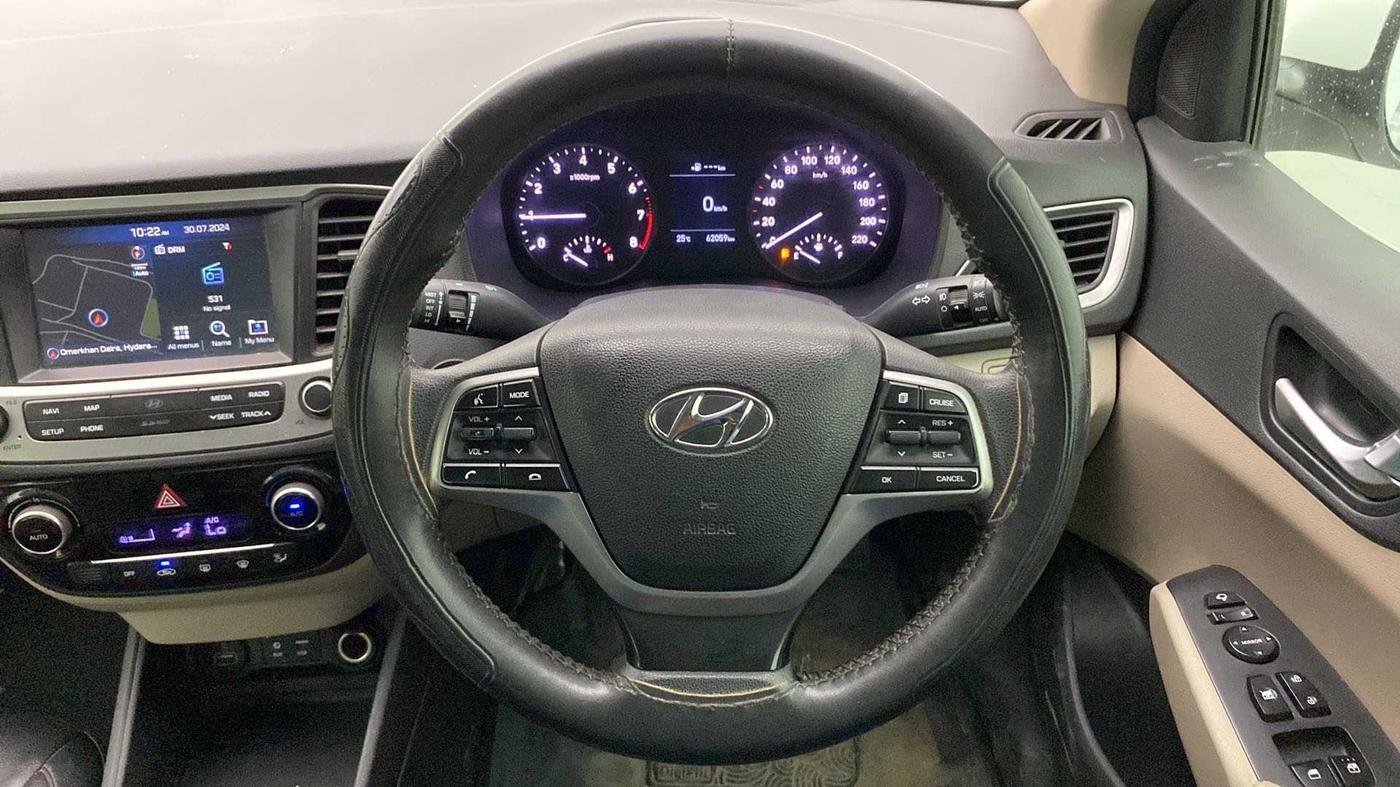 2019 Hyundai Verna 1.6 VTVT SX, Petrol, Manual, 61,985 km, Steering Wheel Close Up