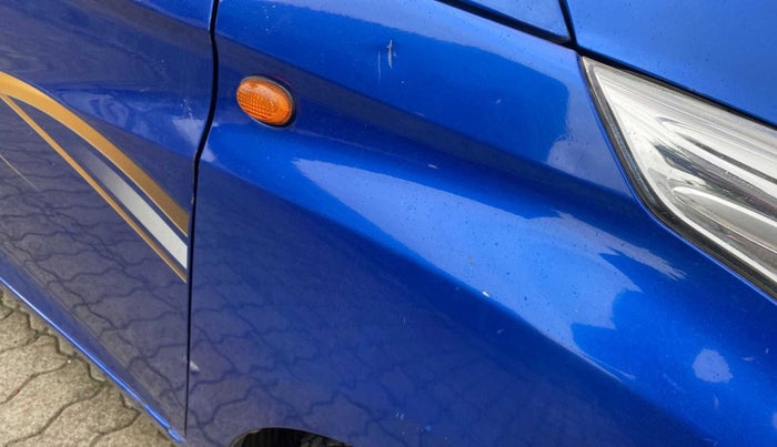 2014 Hyundai Eon ERA +, Petrol, Manual, 70,814 km, Right fender - Slightly dented