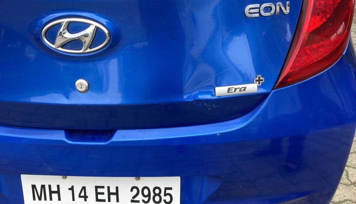 2014 Hyundai Eon ERA +, Petrol, Manual, 70,814 km, Dicky (Boot door) - Slightly dented