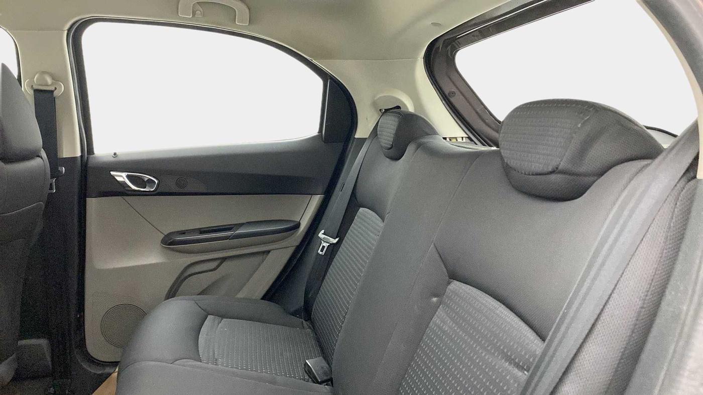2018 Tata Tiago XZ PETROL, CNG, Manual, 63,258 km, Right Side Rear Door Cabin