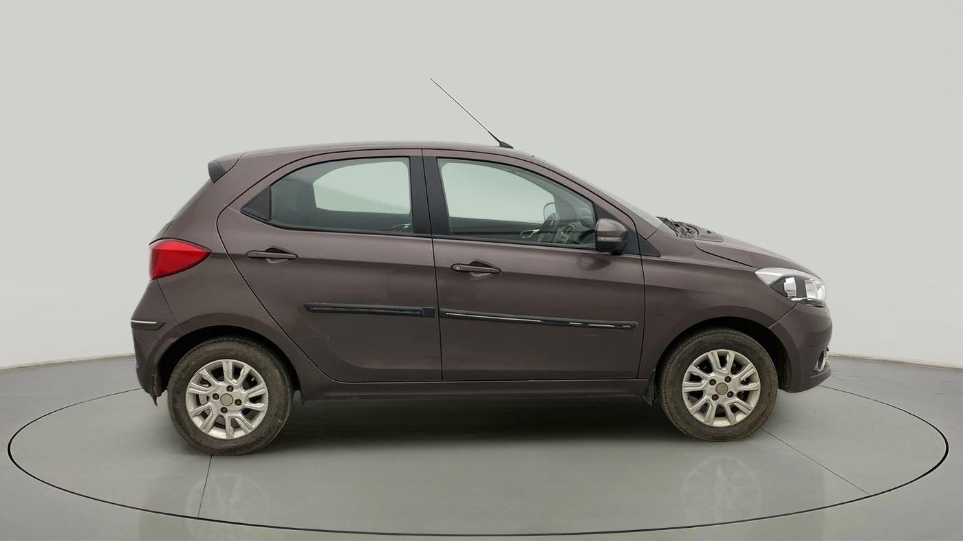 2018 Tata Tiago XZ PETROL, CNG, Manual, 63,258 km, Right Side View