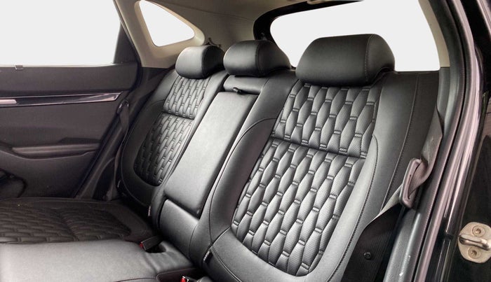 2021 KIA SELTOS HTX ANNIVERSARY EDITION 1.5 DIESEL, Diesel, Manual, 90,762 km, Right Side Rear Door Cabin