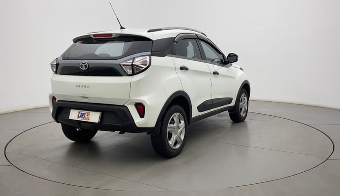 2021 Tata NEXON XMA SUNROOF DIESEL, Diesel, Automatic, 35,565 km, Right Back Diagonal