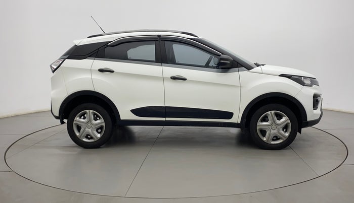 2021 Tata NEXON XMA SUNROOF DIESEL, Diesel, Automatic, 35,565 km, Right Side View