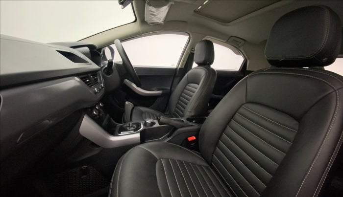 2021 Tata NEXON XMA SUNROOF DIESEL, Diesel, Automatic, 35,565 km, Right Side Front Door Cabin