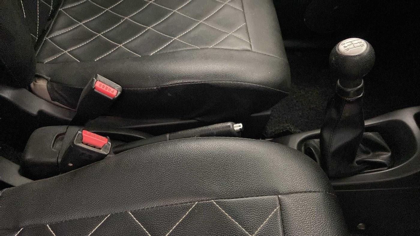 2014 Maruti Wagon R 1.0 VXI, Petrol, Manual, 66,272 km, Gear Lever