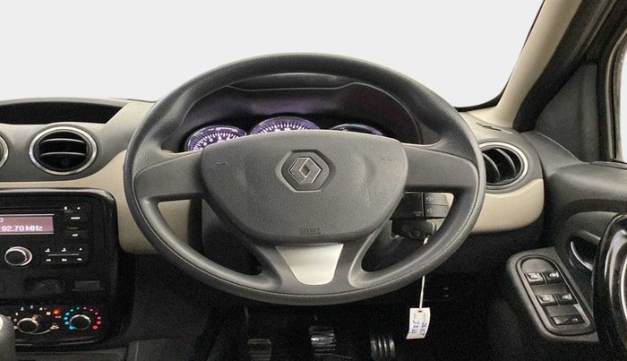2015 Renault Duster RXL PETROL, Petrol, Manual, 25,958 km, Steering Wheel Close Up