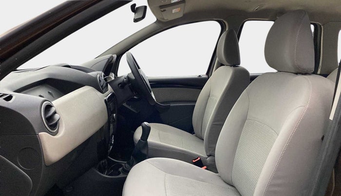 2015 Renault Duster RXL PETROL, Petrol, Manual, 25,958 km, Right Side Front Door Cabin