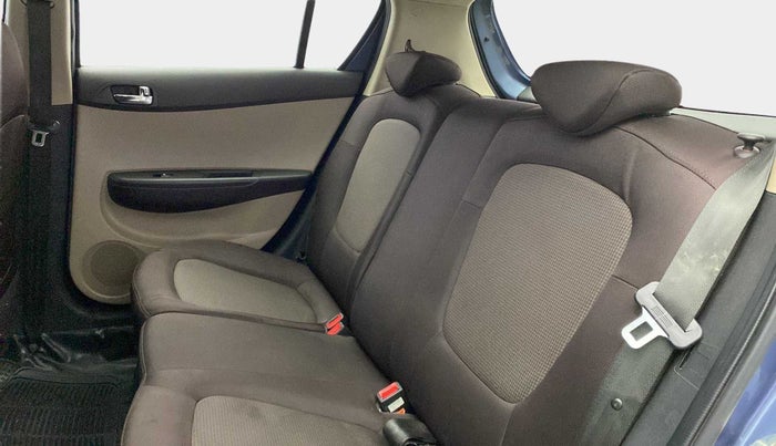2013 Hyundai i20 SPORTZ 1.2, Petrol, Manual, 74,376 km, Right Side Rear Door Cabin