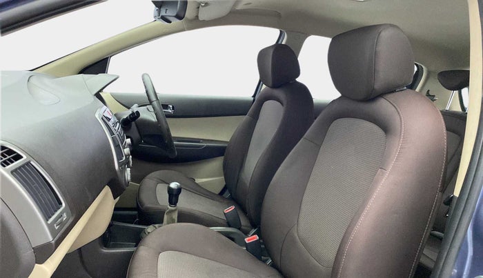 2013 Hyundai i20 SPORTZ 1.2, Petrol, Manual, 74,376 km, Right Side Front Door Cabin
