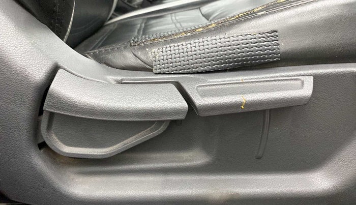 2019 Hyundai GRAND I10 NIOS SPORTZ 1.2 KAPPA VTVT, Petrol, Manual, 88,880 km, Driver Side Adjustment Panel