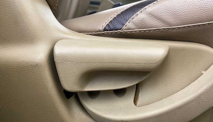 2017 Honda Amaze 1.2L I-VTEC S AT OPT, Petrol, Automatic, 21,708 km, Driver Side Adjustment Panel