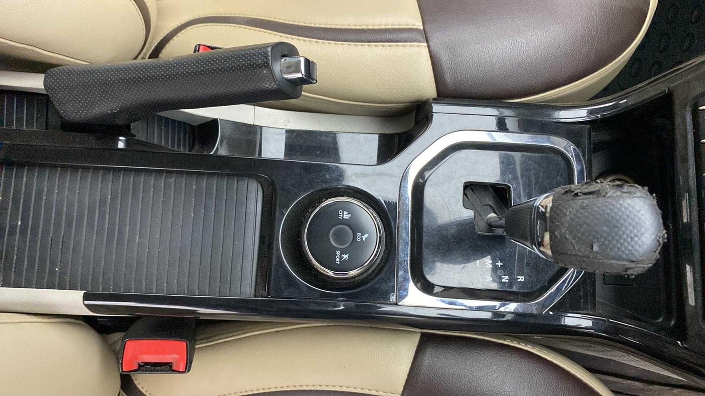 2020 Tata NEXON XZA PLUS (O) PETROL DUAL TONE, Petrol, Automatic, 85,380 km, Gear Lever