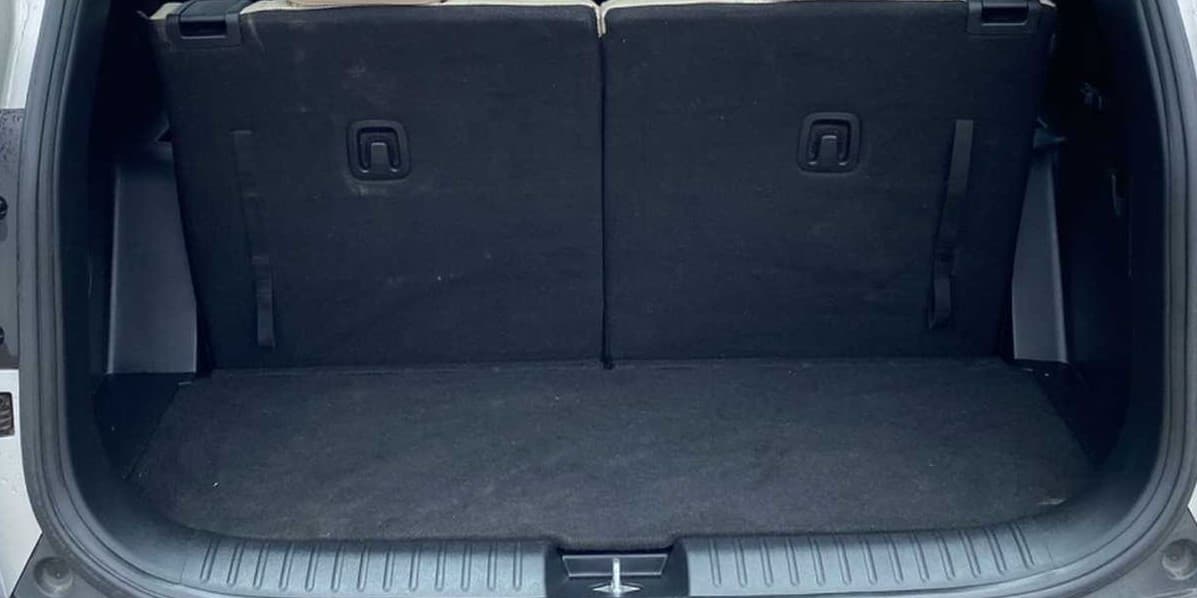 2023 KIA CARENS LUXURY PLUS 1.4 PETROL DCT 7 STR, Petrol, Automatic, 9,571 km, Boot Inside