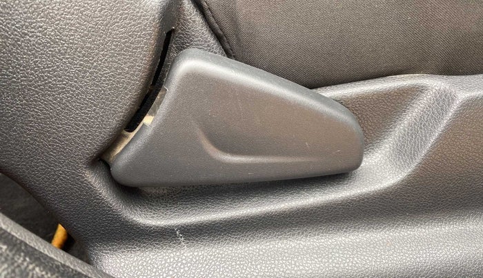 2016 Renault Kwid RXT 1.0, Petrol, Manual, 30,778 km, Driver Side Adjustment Panel