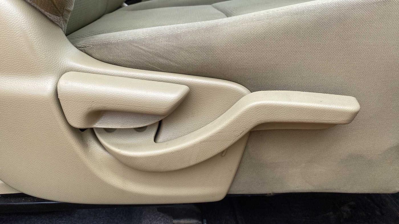 2015 Honda Brio S MT, Petrol, Manual, 70,310 km, Driver Side Adjustment Panel