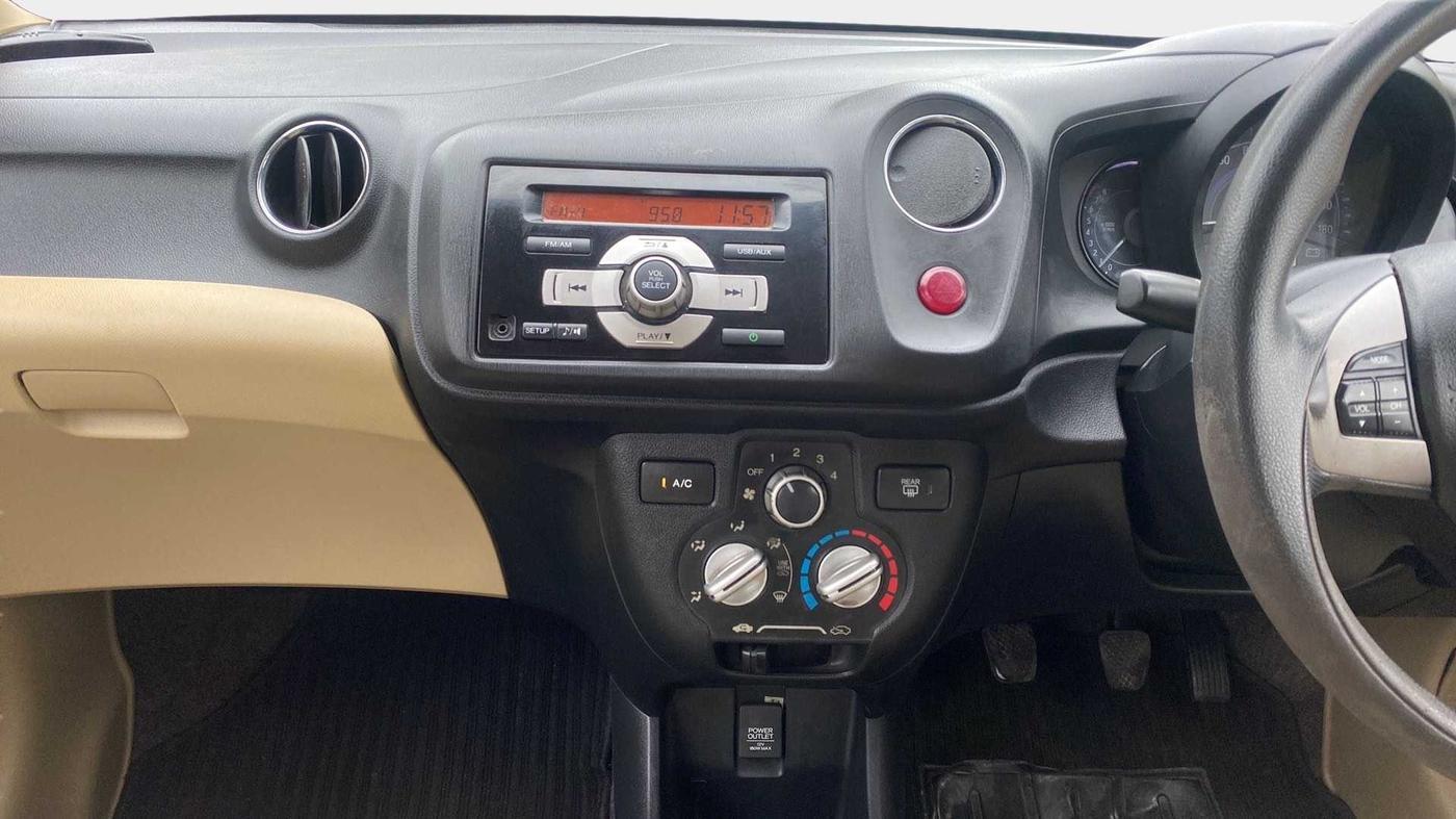 2015 Honda Brio S MT, Petrol, Manual, 70,310 km, Air Conditioner
