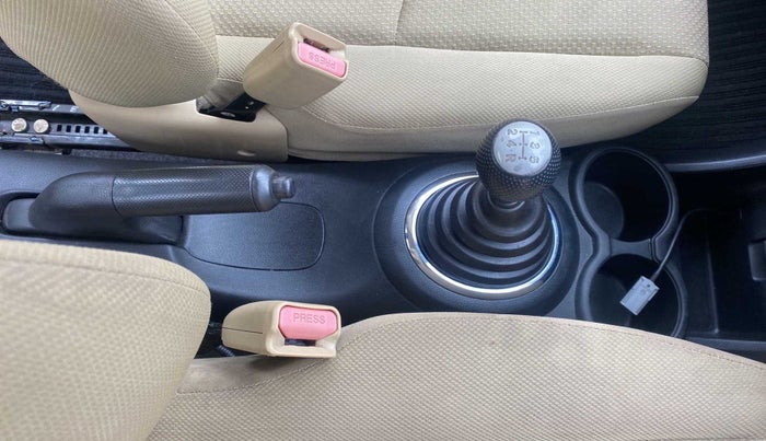 2015 Honda Brio S MT, Petrol, Manual, 70,310 km, Gear Lever