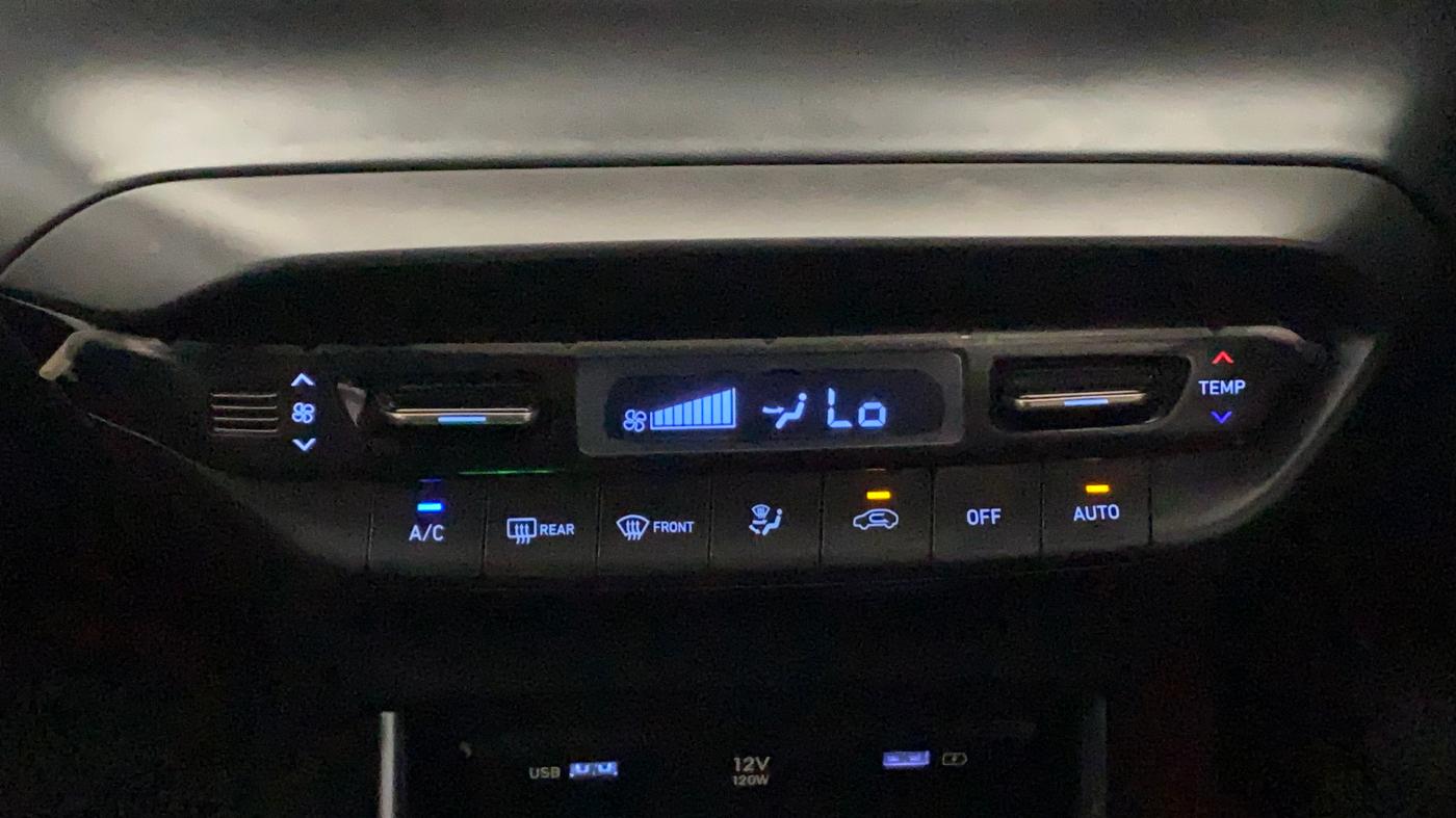 2021 Hyundai NEW I20 ASTA (O) 1.5 CRDI MT, Diesel, Manual, 24,959 km, Automatic Climate Control