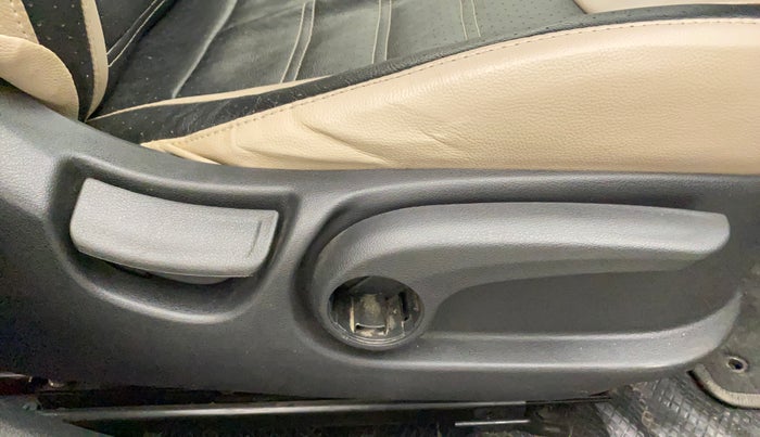 2017 Hyundai Verna 1.6 VTVT SX, Petrol, Manual, 55,176 km, Driver Side Adjustment Panel