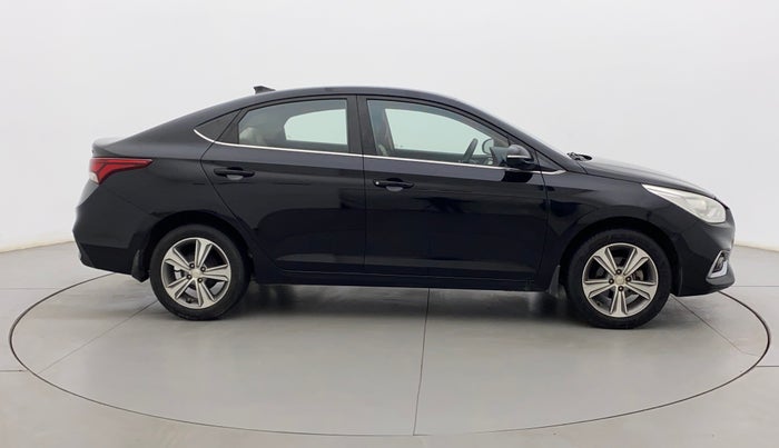 2017 Hyundai Verna 1.6 VTVT SX, Petrol, Manual, 55,176 km, Right Side View