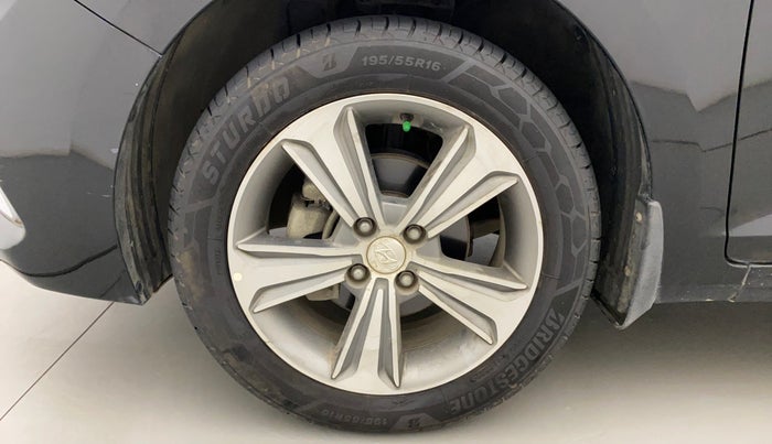 2017 Hyundai Verna 1.6 VTVT SX, Petrol, Manual, 55,176 km, Left Front Wheel