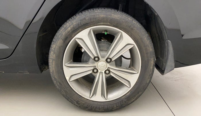 2017 Hyundai Verna 1.6 VTVT SX, Petrol, Manual, 55,176 km, Left Rear Wheel