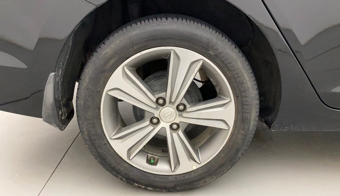 2017 Hyundai Verna 1.6 VTVT SX, Petrol, Manual, 55,176 km, Right Rear Wheel