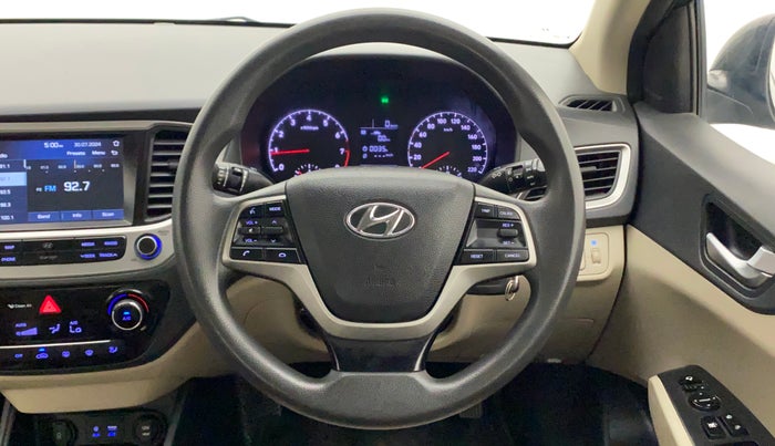 2017 Hyundai Verna 1.6 VTVT SX, Petrol, Manual, 55,176 km, Steering Wheel Close Up