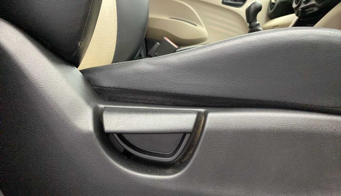 2021 Hyundai NEW SANTRO MAGNA, Petrol, Manual, 28,678 km, Driver Side Adjustment Panel