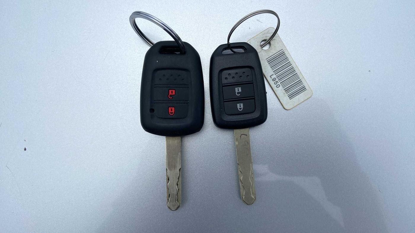 2015 Honda City 1.5L I-VTEC V MT, Petrol, Manual, 74,397 km, Key Close Up
