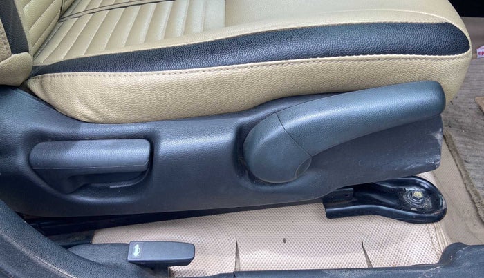 2015 Honda City 1.5L I-VTEC V MT, Petrol, Manual, 74,397 km, Driver Side Adjustment Panel