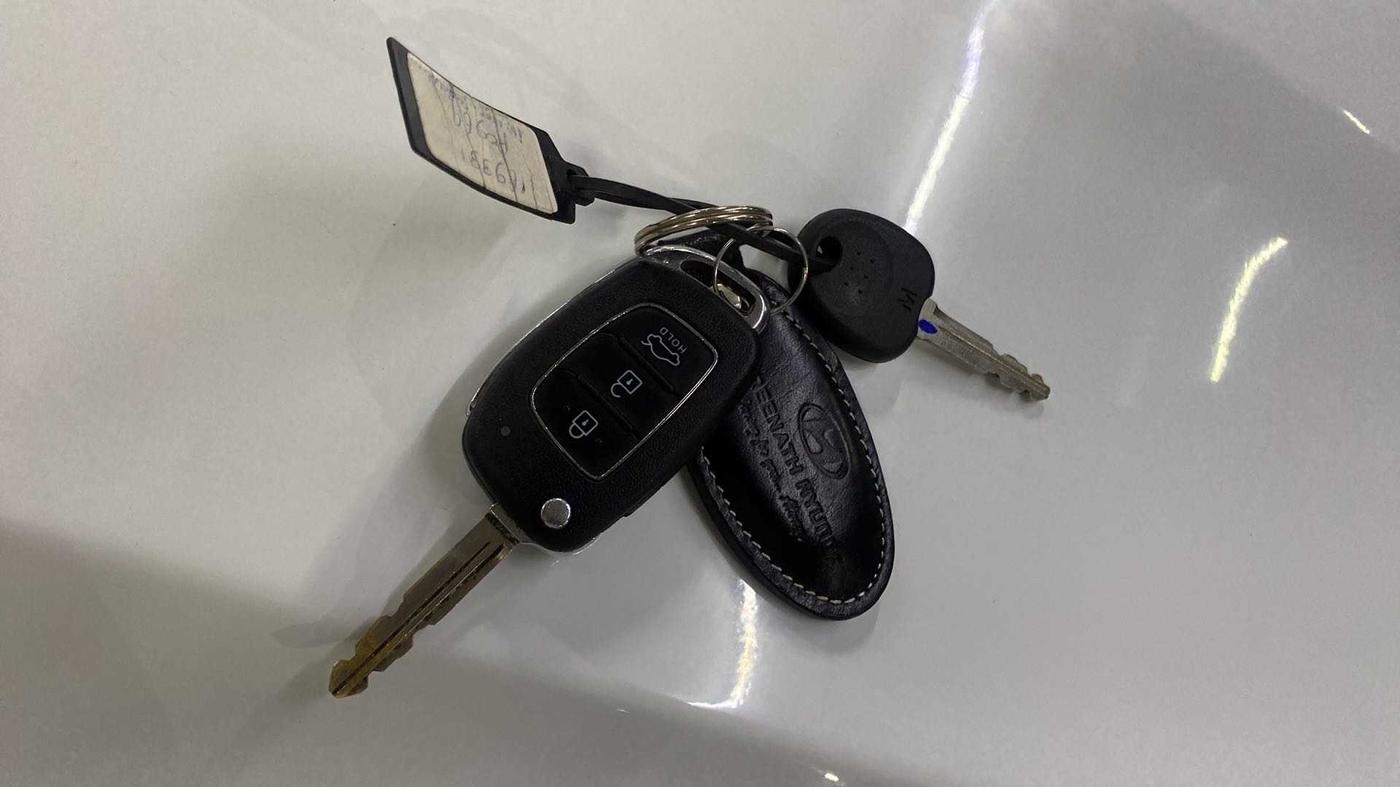 2021 Hyundai GRAND I10 NIOS SPORTZ AMT 1.2 KAPPA VTVT, Petrol, Automatic, 16,808 km, Key Close Up