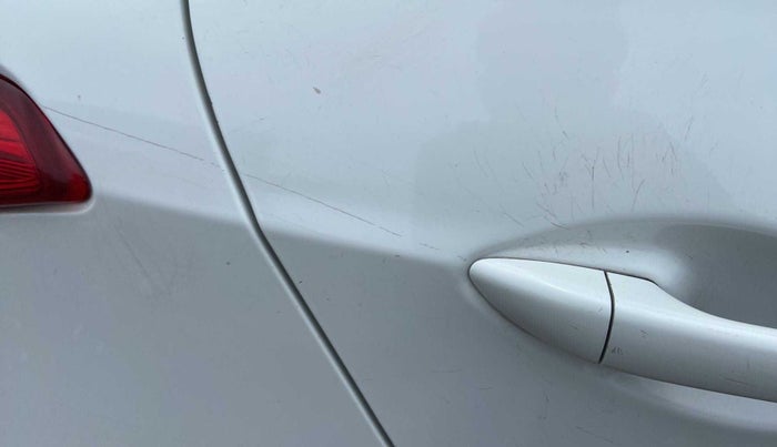 2016 Hyundai Grand i10 MAGNA 1.2 KAPPA VTVT, Petrol, Manual, 76,468 km, Right rear door - Minor scratches